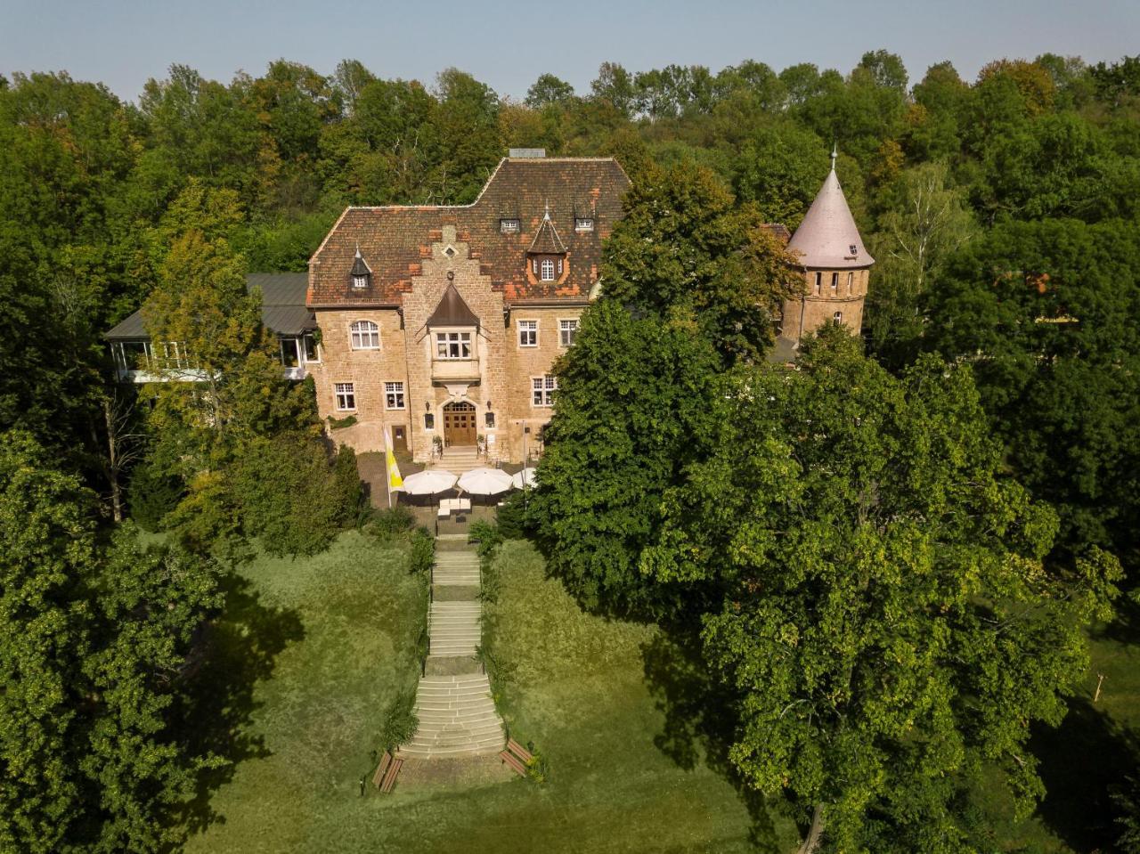 Schlosshotel Villa Westerberge Aschersleben Dış mekan fotoğraf