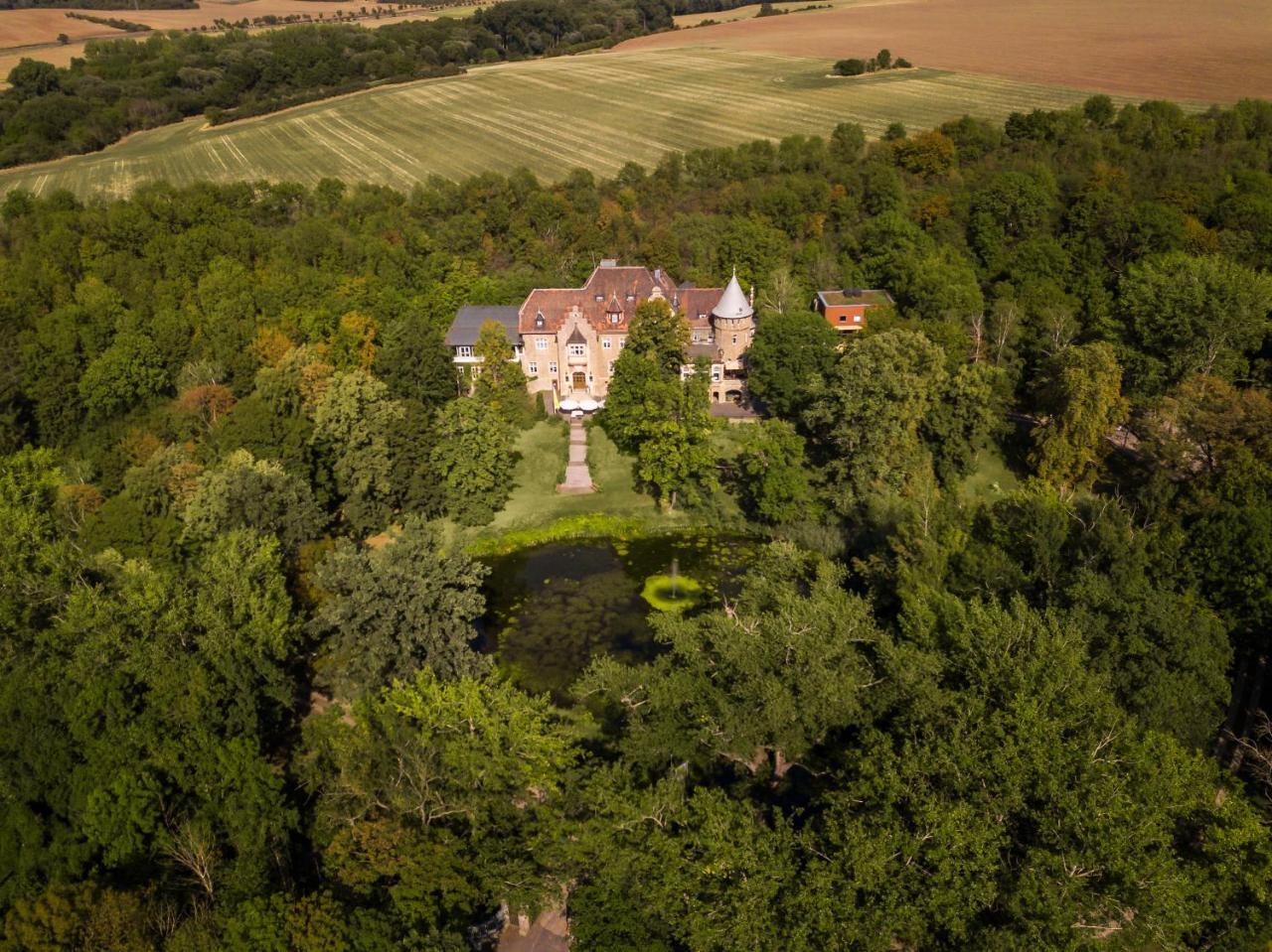 Schlosshotel Villa Westerberge Aschersleben Dış mekan fotoğraf